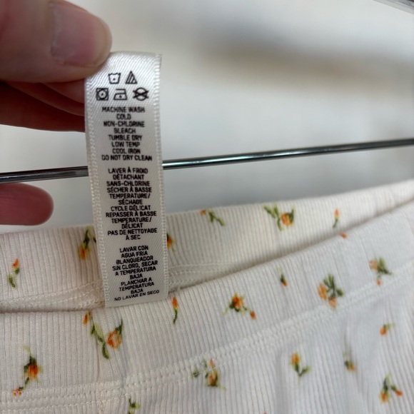 Skims Marigold Rosebud Print Tank and Shorts Pajama Set Size M/L - Picture 12 of 16